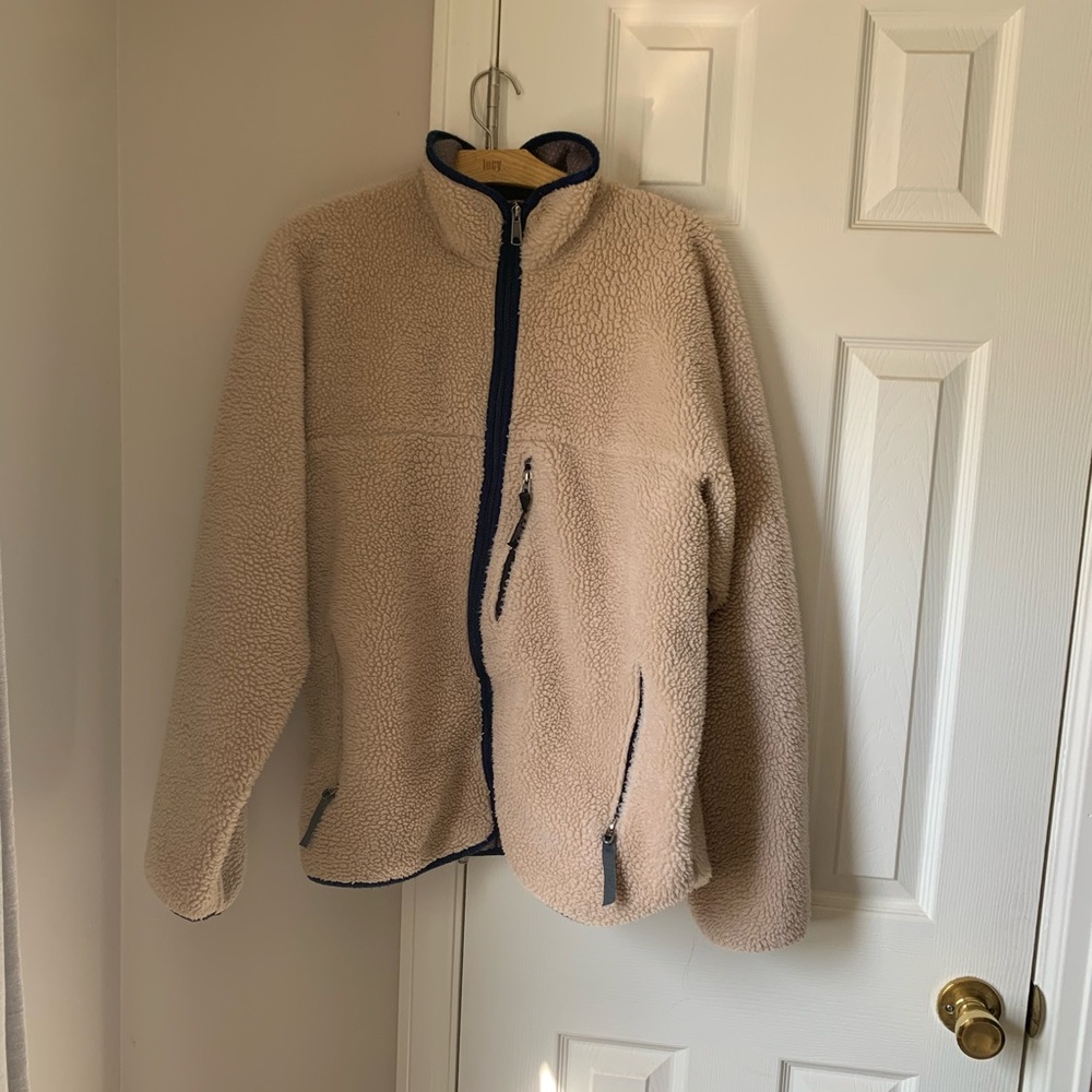 Patagonia Cream Fleece with Blue Edging